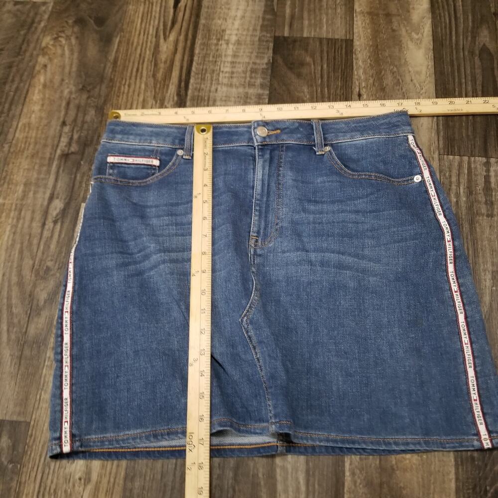 Tommy Hilfiger Womens Jean Skirt 12 Denim Y2K Mini Short Zipper Medium Wash - Picture 3 of 12